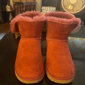 NEW NEVER WORN UGG Pink Suede Boots with Plush Lining. $140 When Purchased!